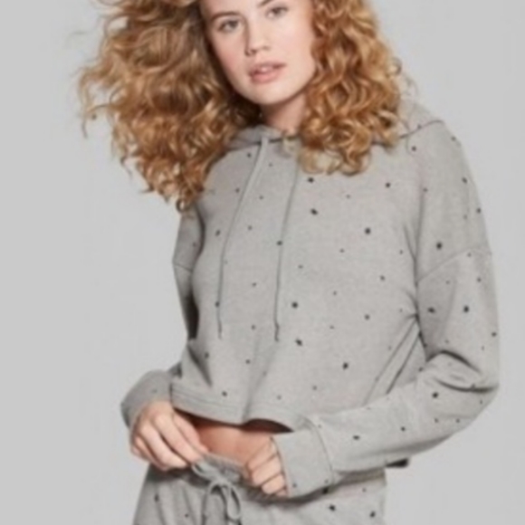 WILD FABLE Gray Star Crop Sweatshirt